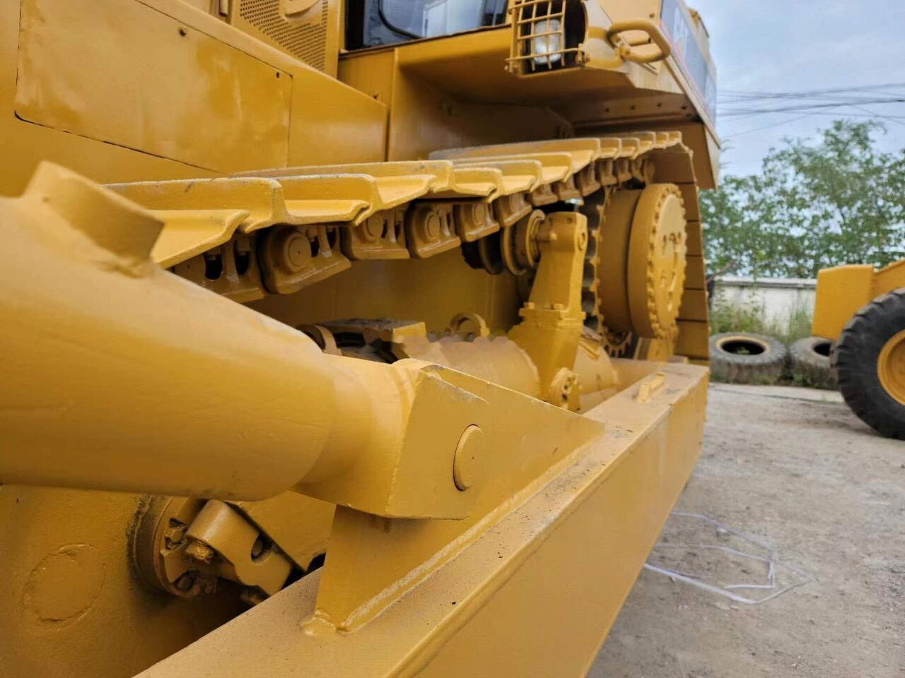 Caterpillar D6H - Puskutraktori: kuva Caterpillar D6H - Puskutraktori Caterpillar D6H - Puskutraktori: kuva Caterpillar D6H - Puskutraktori