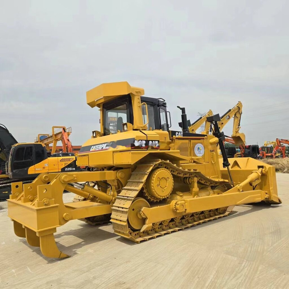 Caterpillar D6R - Puskutraktori: kuva Caterpillar D6R - Puskutraktori Caterpillar D6R - Puskutraktori: kuva Caterpillar D6R - Puskutraktori