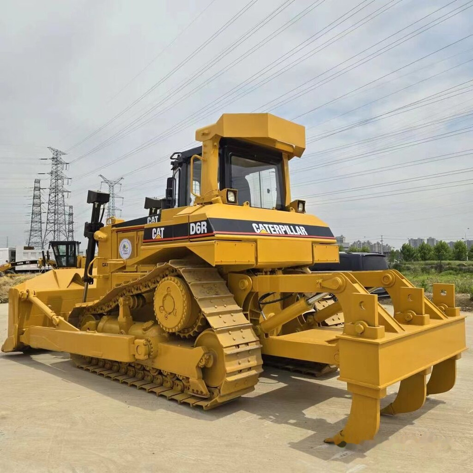 Caterpillar D6R - Puskutraktori: kuva Caterpillar D6R - Puskutraktori Caterpillar D6R - Puskutraktori: kuva Caterpillar D6R - Puskutraktori