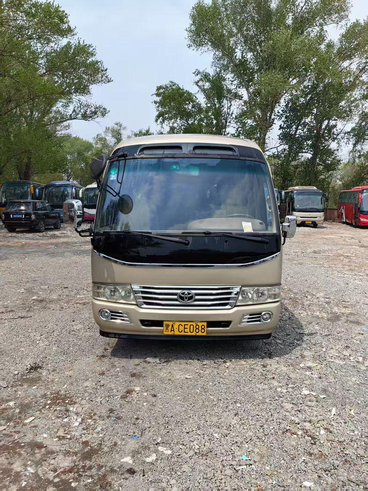 Coaster - Minibussi, Pikkubussi: kuva Coaster - Minibussi, Pikkubussi Coaster - Minibussi, Pikkubussi: kuva Coaster - Minibussi, Pikkubussi