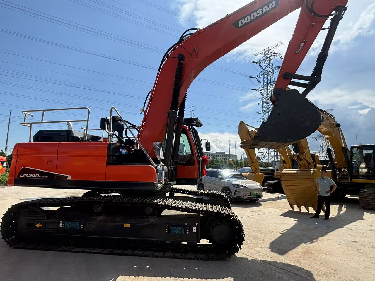 DOOSAN DX340LC-9C - Telakaivukone: kuva DOOSAN DX340LC-9C - Telakaivukone DOOSAN DX340LC-9C - Telakaivukone: kuva DOOSAN DX340LC-9C - Telakaivukone
