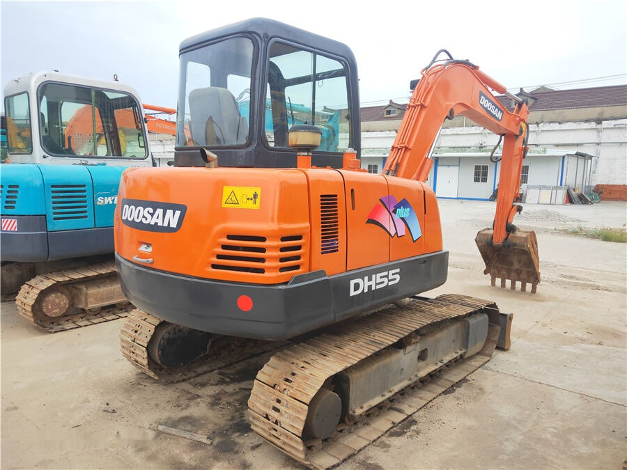 Doosan DH55-V - Minikuormaaja: kuva Doosan DH55-V - Minikuormaaja Doosan DH55-V - Minikuormaaja: kuva Doosan DH55-V - Minikuormaaja