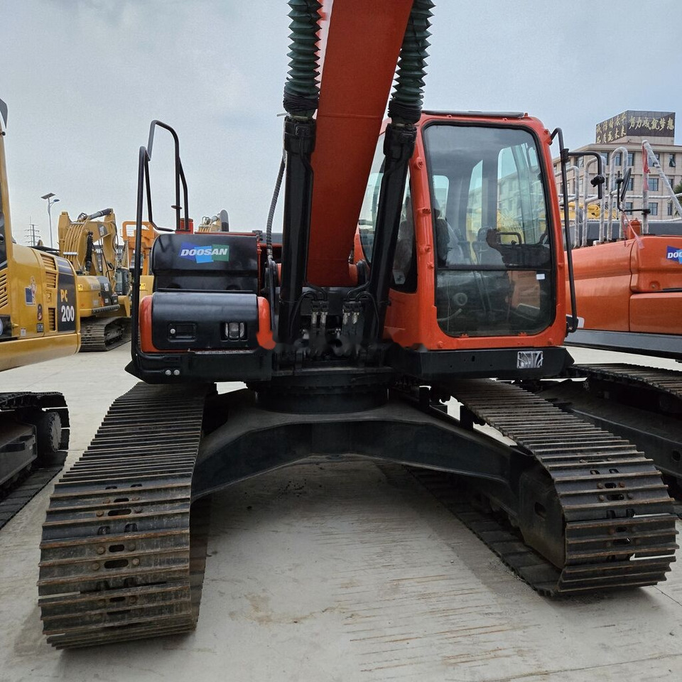 Doosan DX225LC - Telakaivukone: kuva Doosan DX225LC - Telakaivukone Doosan DX225LC - Telakaivukone: kuva Doosan DX225LC - Telakaivukone