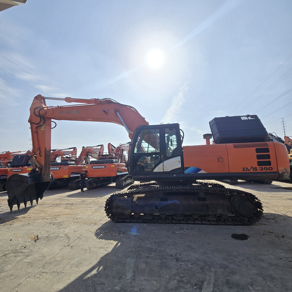HITACHI ZX350-5G - Telakaivukone: kuva HITACHI ZX350-5G - Telakaivukone HITACHI ZX350-5G - Telakaivukone: kuva HITACHI ZX350-5G - Telakaivukone