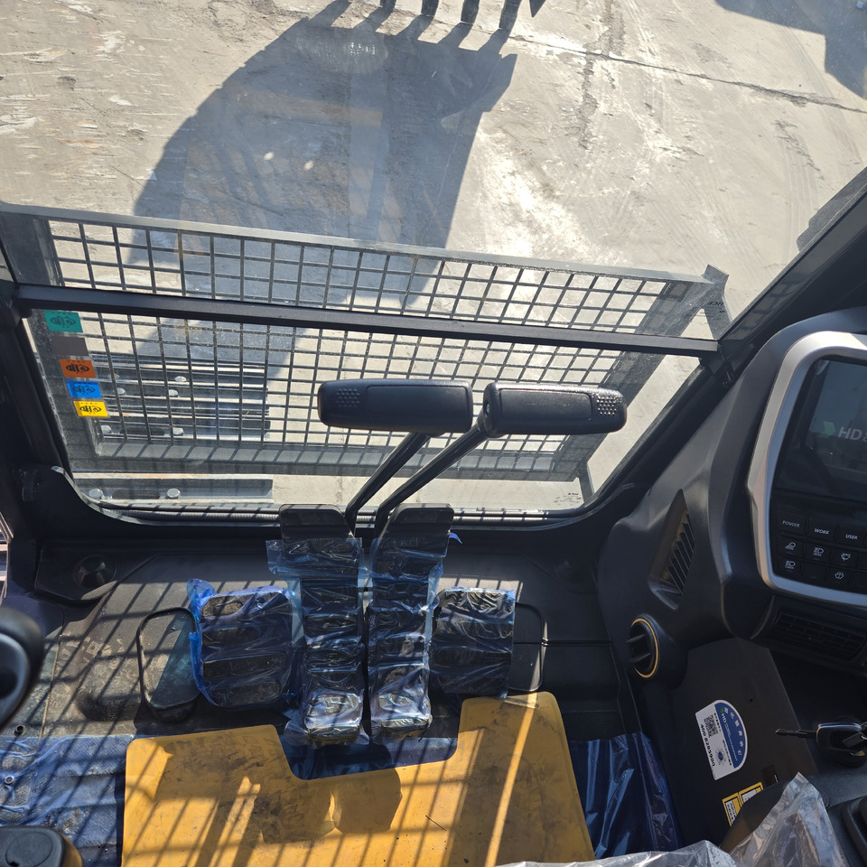 Uusi Telakaivukone HYUNDAI HX220L: kuva Uusi Telakaivukone HYUNDAI HX220L