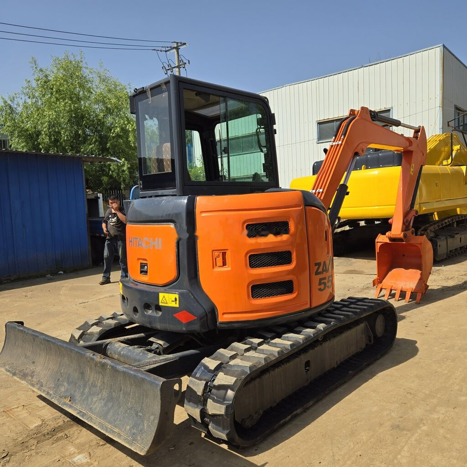 Hitachi ZX55 - Minikuormaaja: kuva Hitachi ZX55 - Minikuormaaja Hitachi ZX55 - Minikuormaaja: kuva Hitachi ZX55 - Minikuormaaja