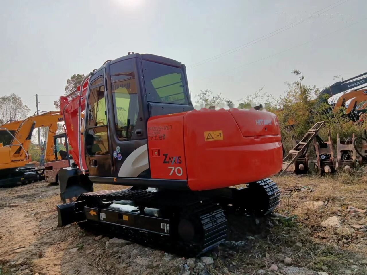 Hitachi ZX70 - Minikuormaaja: kuva Hitachi ZX70 - Minikuormaaja Hitachi ZX70 - Minikuormaaja: kuva Hitachi ZX70 - Minikuormaaja
