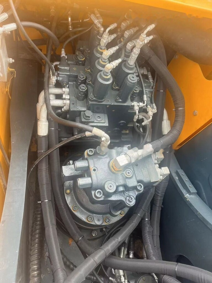 Pyöräalustainen kaivinkone Hyundai 210W-9: kuva Pyöräalustainen kaivinkone Hyundai 210W-9