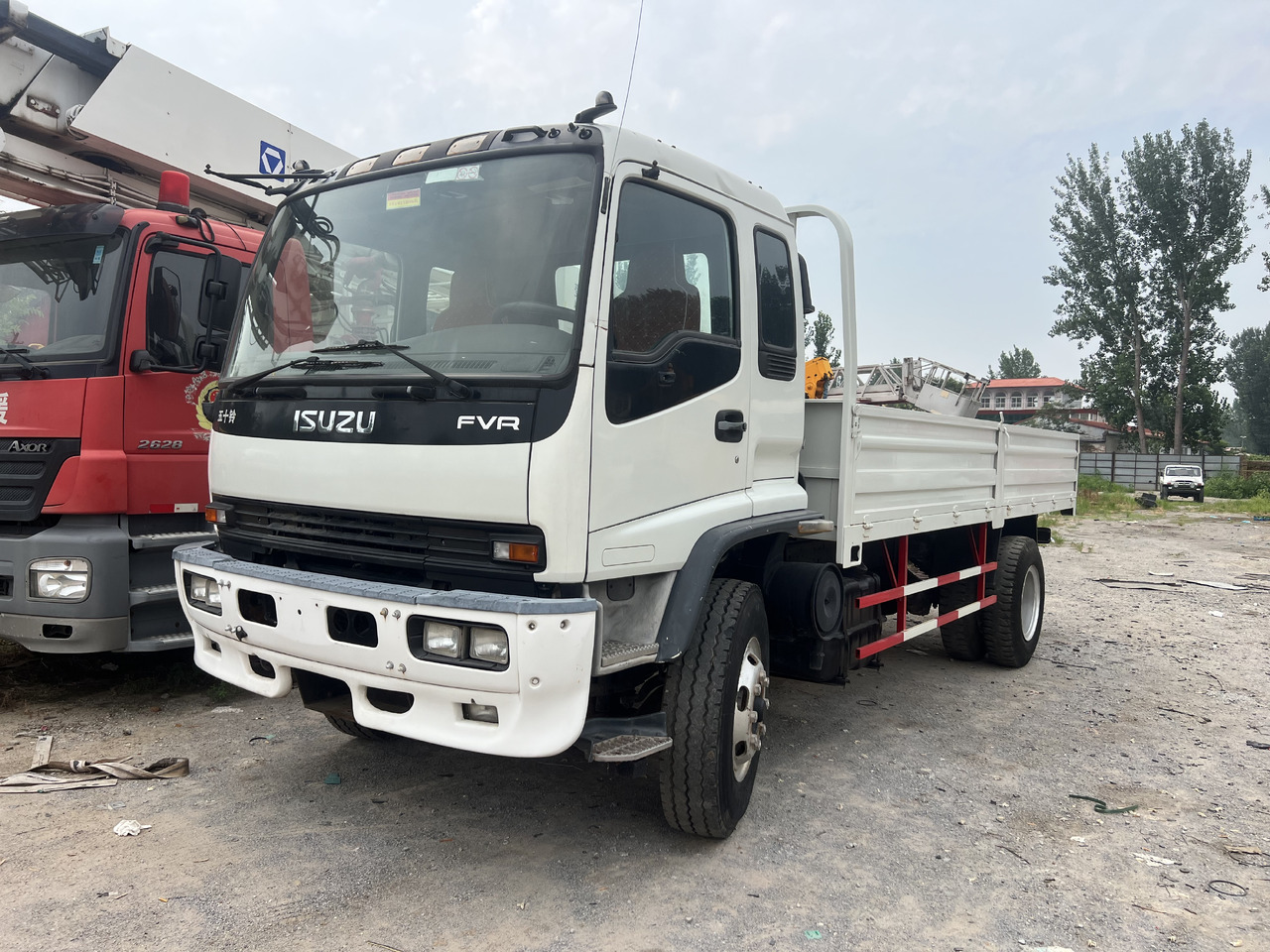 ISUZU Cargo truck - Kippiauto kuorma-auto: kuva ISUZU Cargo truck - Kippiauto kuorma-auto ISUZU Cargo truck - Kippiauto kuorma-auto: kuva ISUZU Cargo truck - Kippiauto kuorma-auto