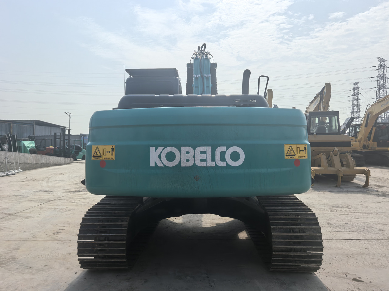 KOBELCO SK200 - Telakaivukone: kuva KOBELCO SK200 - Telakaivukone KOBELCO SK200 - Telakaivukone: kuva KOBELCO SK200 - Telakaivukone
