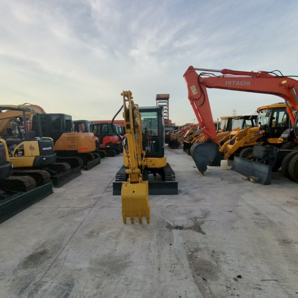 KOMATSU PC35MR - Minikuormaaja: kuva KOMATSU PC35MR - Minikuormaaja KOMATSU PC35MR - Minikuormaaja: kuva KOMATSU PC35MR - Minikuormaaja