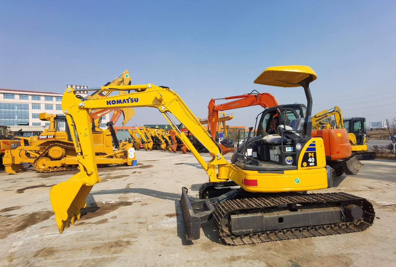 KOMATSU PC40MR - Minikuormaaja: kuva KOMATSU PC40MR - Minikuormaaja KOMATSU PC40MR - Minikuormaaja: kuva KOMATSU PC40MR - Minikuormaaja