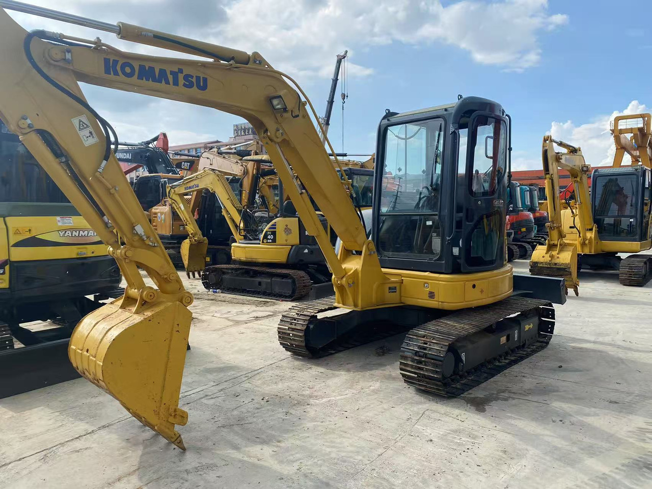 KOMATSU PC55MR - Minikuormaaja: kuva KOMATSU PC55MR - Minikuormaaja KOMATSU PC55MR - Minikuormaaja: kuva KOMATSU PC55MR - Minikuormaaja