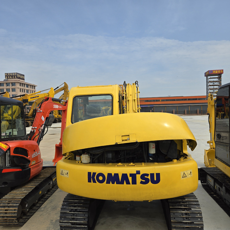 KOMATSU PC60 - Minikuormaaja: kuva KOMATSU PC60 - Minikuormaaja KOMATSU PC60 - Minikuormaaja: kuva KOMATSU PC60 - Minikuormaaja