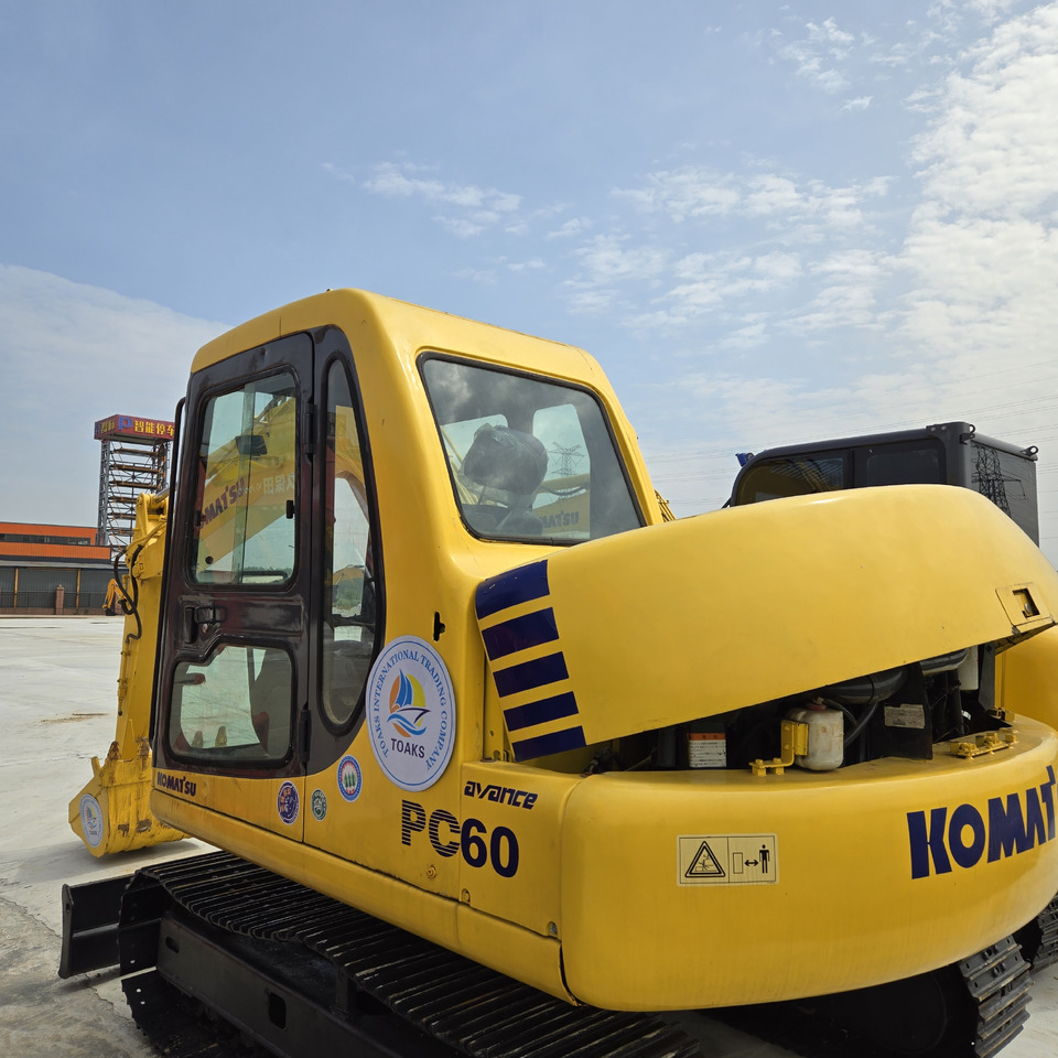 KOMATSU PC60 - Minikuormaaja: kuva KOMATSU PC60 - Minikuormaaja KOMATSU PC60 - Minikuormaaja: kuva KOMATSU PC60 - Minikuormaaja