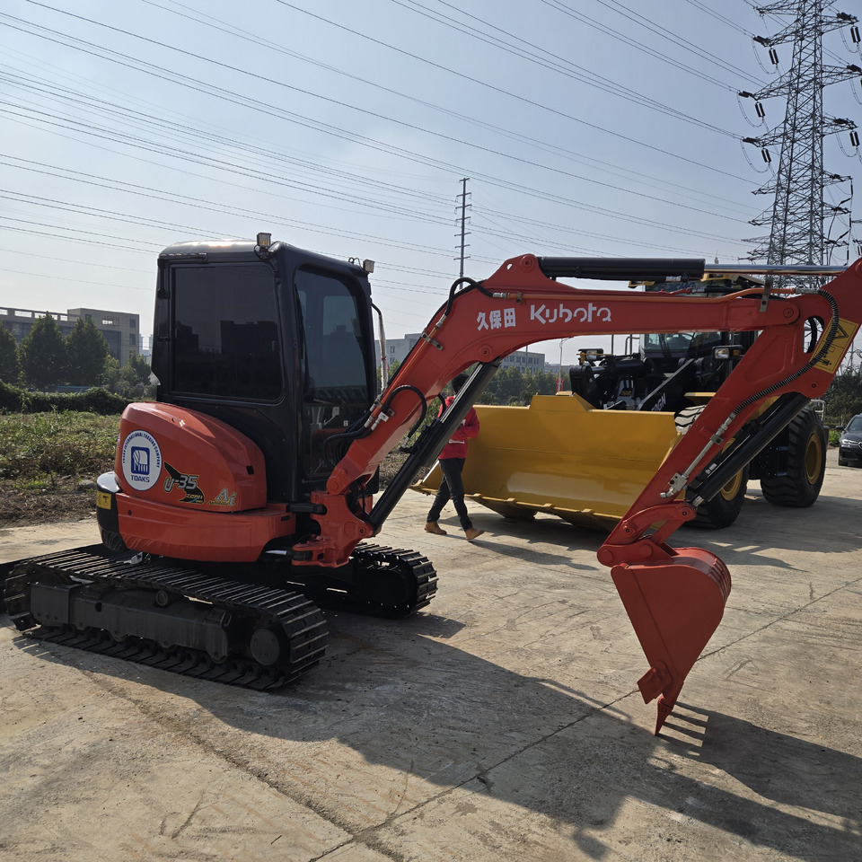 KUBOTA U35 - Minikuormaaja: kuva KUBOTA U35 - Minikuormaaja KUBOTA U35 - Minikuormaaja: kuva KUBOTA U35 - Minikuormaaja