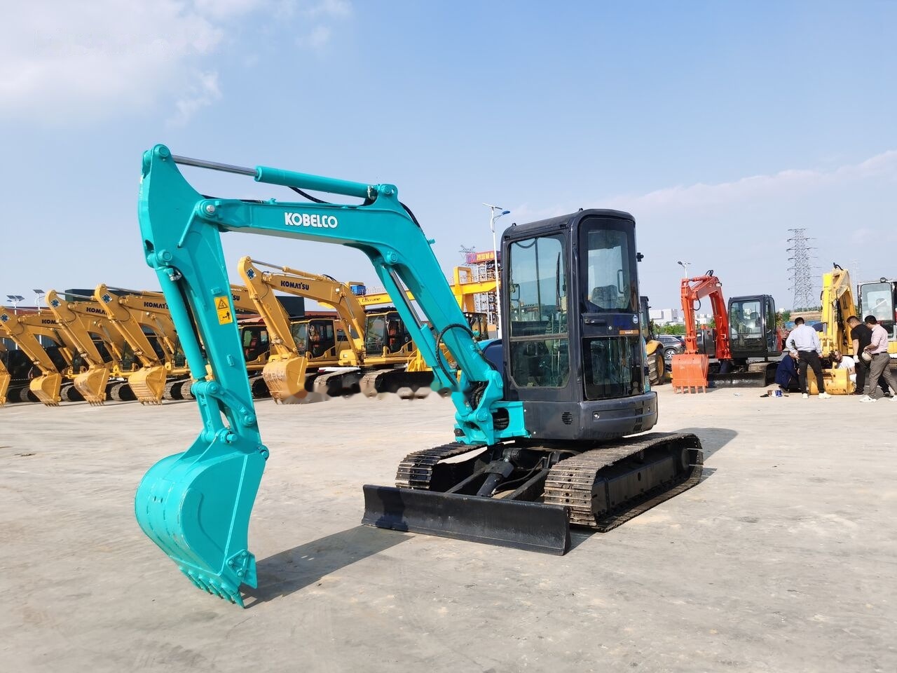 Kobelco SK55SR - Minikuormaaja: kuva Kobelco SK55SR - Minikuormaaja Kobelco SK55SR - Minikuormaaja: kuva Kobelco SK55SR - Minikuormaaja