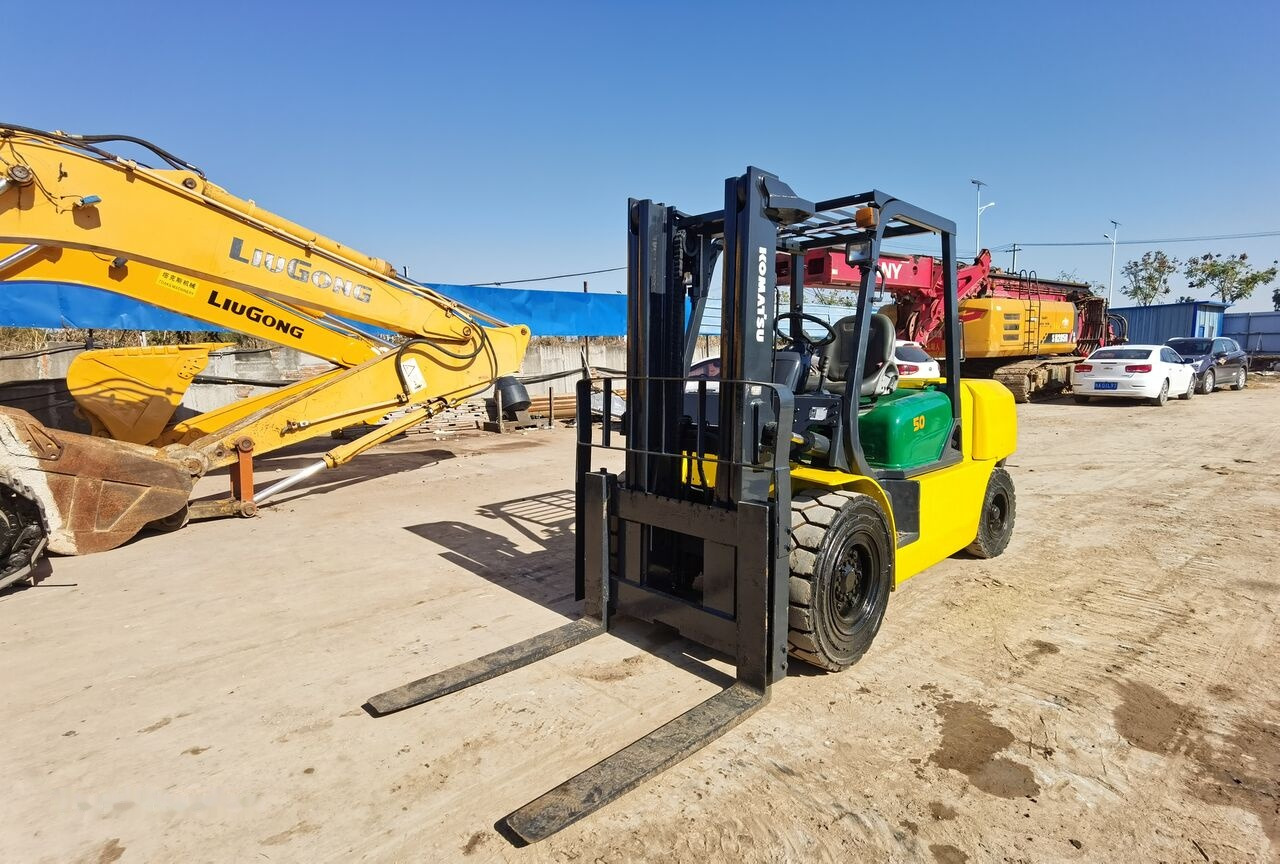 Komatsu FD50 - Vastapainotrukki: kuva Komatsu FD50 - Vastapainotrukki Komatsu FD50 - Vastapainotrukki: kuva Komatsu FD50 - Vastapainotrukki