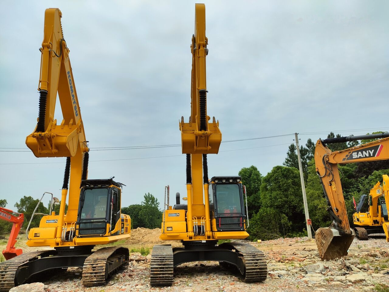 Komatsu PC240 - Telakaivukone: kuva Komatsu PC240 - Telakaivukone Komatsu PC240 - Telakaivukone: kuva Komatsu PC240 - Telakaivukone