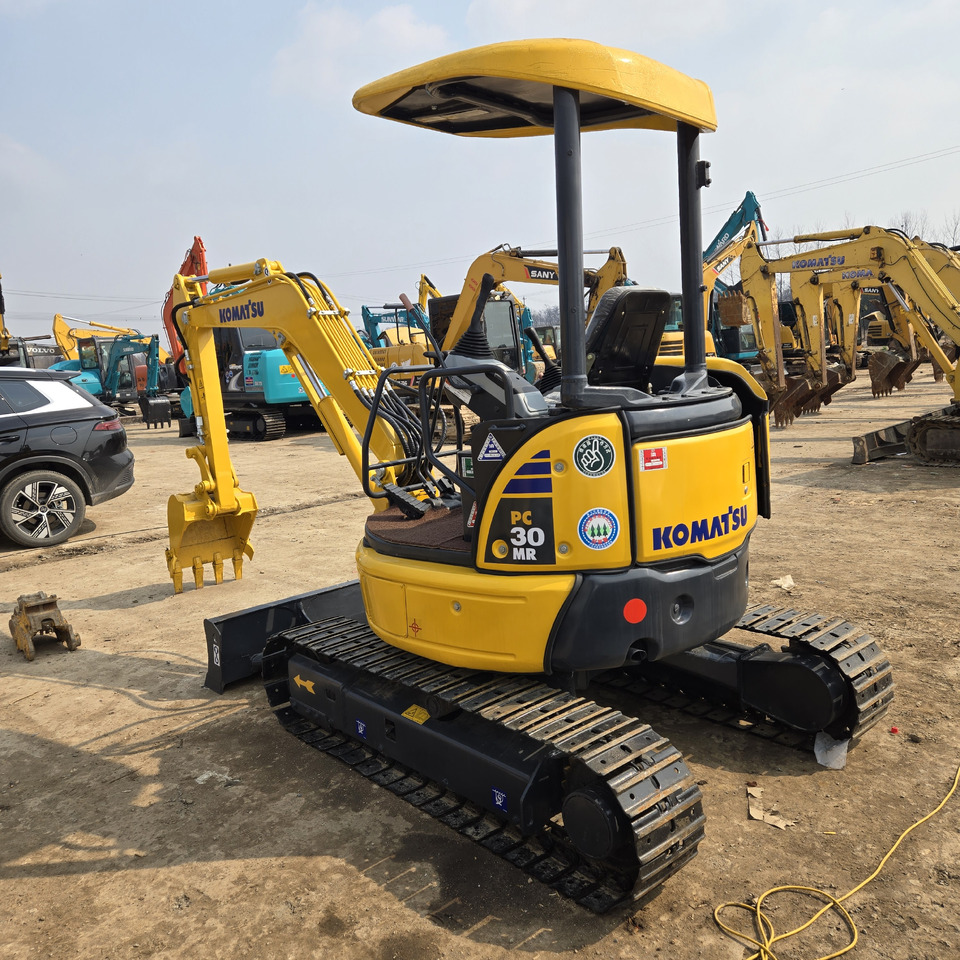Komatsu PC30MR - Minikuormaaja: kuva Komatsu PC30MR - Minikuormaaja Komatsu PC30MR - Minikuormaaja: kuva Komatsu PC30MR - Minikuormaaja