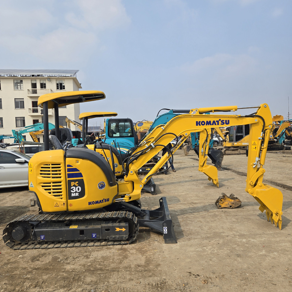 Komatsu PC30MR - Minikuormaaja: kuva Komatsu PC30MR - Minikuormaaja Komatsu PC30MR - Minikuormaaja: kuva Komatsu PC30MR - Minikuormaaja