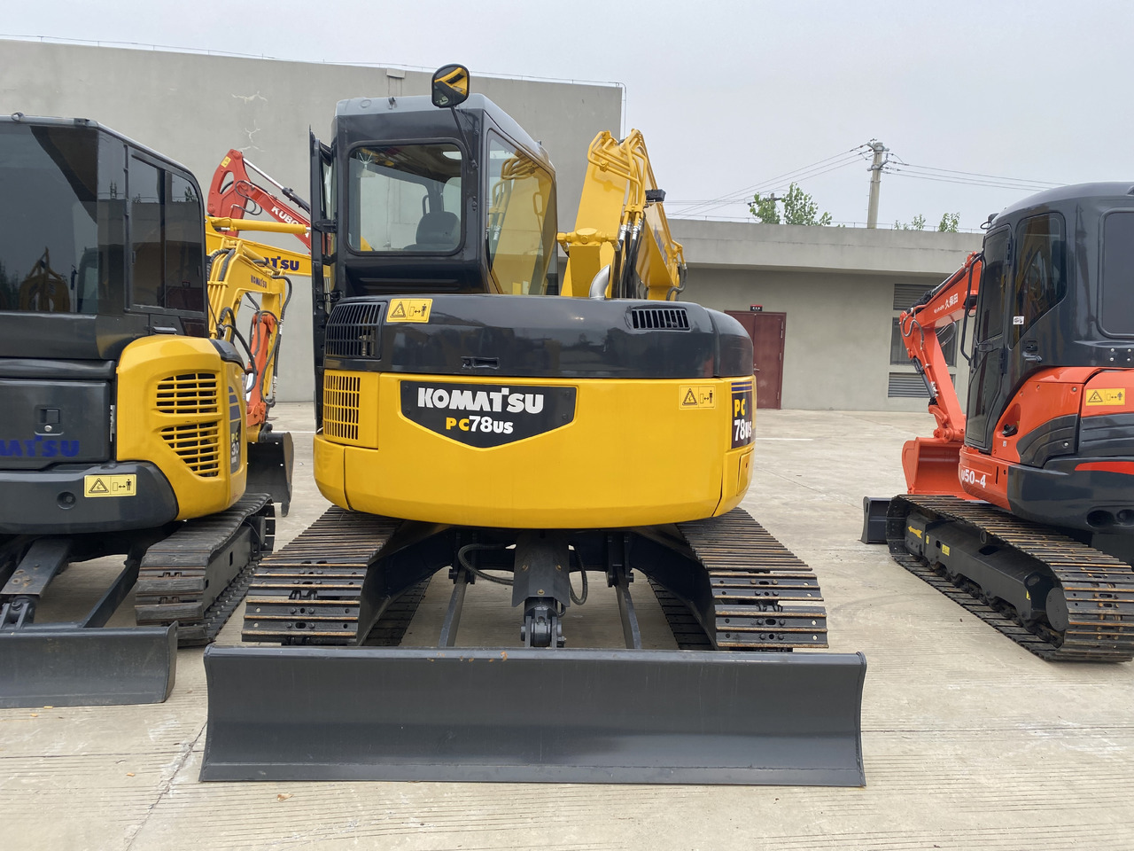 Komatsu PC78US - Minikuormaaja: kuva Komatsu PC78US - Minikuormaaja Komatsu PC78US - Minikuormaaja: kuva Komatsu PC78US - Minikuormaaja