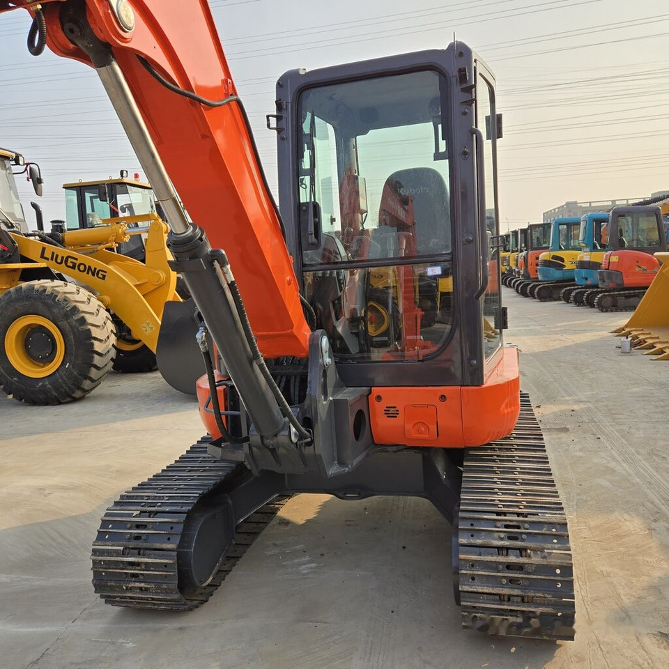 Kubota KX165 - Minikuormaaja: kuva Kubota KX165 - Minikuormaaja Kubota KX165 - Minikuormaaja: kuva Kubota KX165 - Minikuormaaja