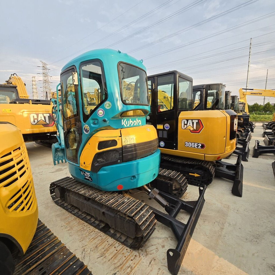 Kubota U25S - Minikuormaaja: kuva Kubota U25S - Minikuormaaja Kubota U25S - Minikuormaaja: kuva Kubota U25S - Minikuormaaja