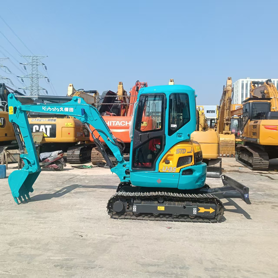 Kubota U35 - Minikuormaaja: kuva Kubota U35 - Minikuormaaja Kubota U35 - Minikuormaaja: kuva Kubota U35 - Minikuormaaja