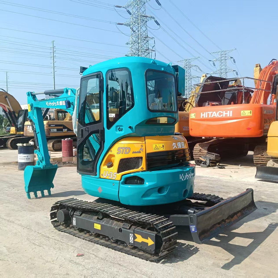 Kubota U35 - Minikuormaaja: kuva Kubota U35 - Minikuormaaja Kubota U35 - Minikuormaaja: kuva Kubota U35 - Minikuormaaja