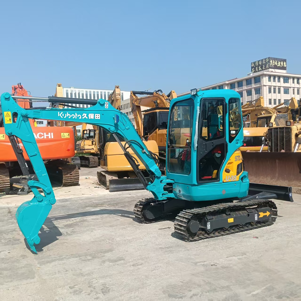 Kubota U35 - Minikuormaaja: kuva Kubota U35 - Minikuormaaja Kubota U35 - Minikuormaaja: kuva Kubota U35 - Minikuormaaja