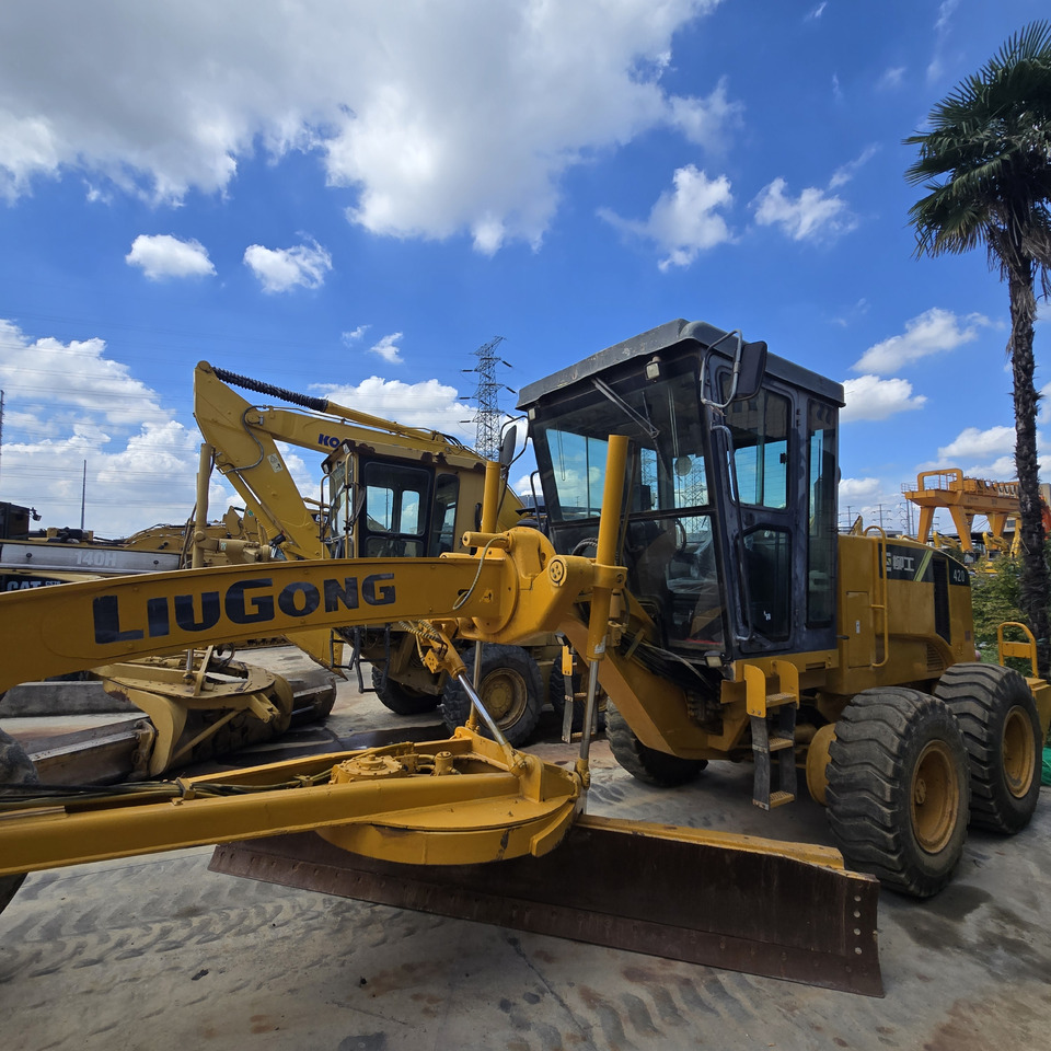 LIUGONG CLG4200 - Tiehöylä: kuva LIUGONG CLG4200 - Tiehöylä LIUGONG CLG4200 - Tiehöylä: kuva LIUGONG CLG4200 - Tiehöylä