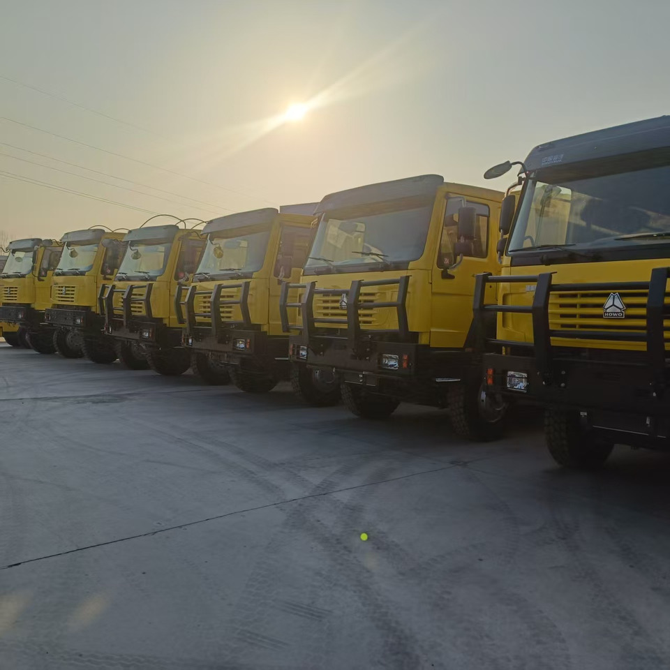 SINOTRUK HOWO - Kippiauto kuorma-auto: kuva SINOTRUK HOWO - Kippiauto kuorma-auto SINOTRUK HOWO - Kippiauto kuorma-auto: kuva SINOTRUK HOWO - Kippiauto kuorma-auto