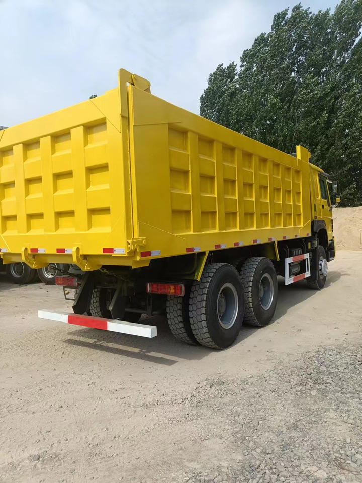SINOTRUK HOWO - Kippiauto kuorma-auto: kuva SINOTRUK HOWO - Kippiauto kuorma-auto SINOTRUK HOWO - Kippiauto kuorma-auto: kuva SINOTRUK HOWO - Kippiauto kuorma-auto