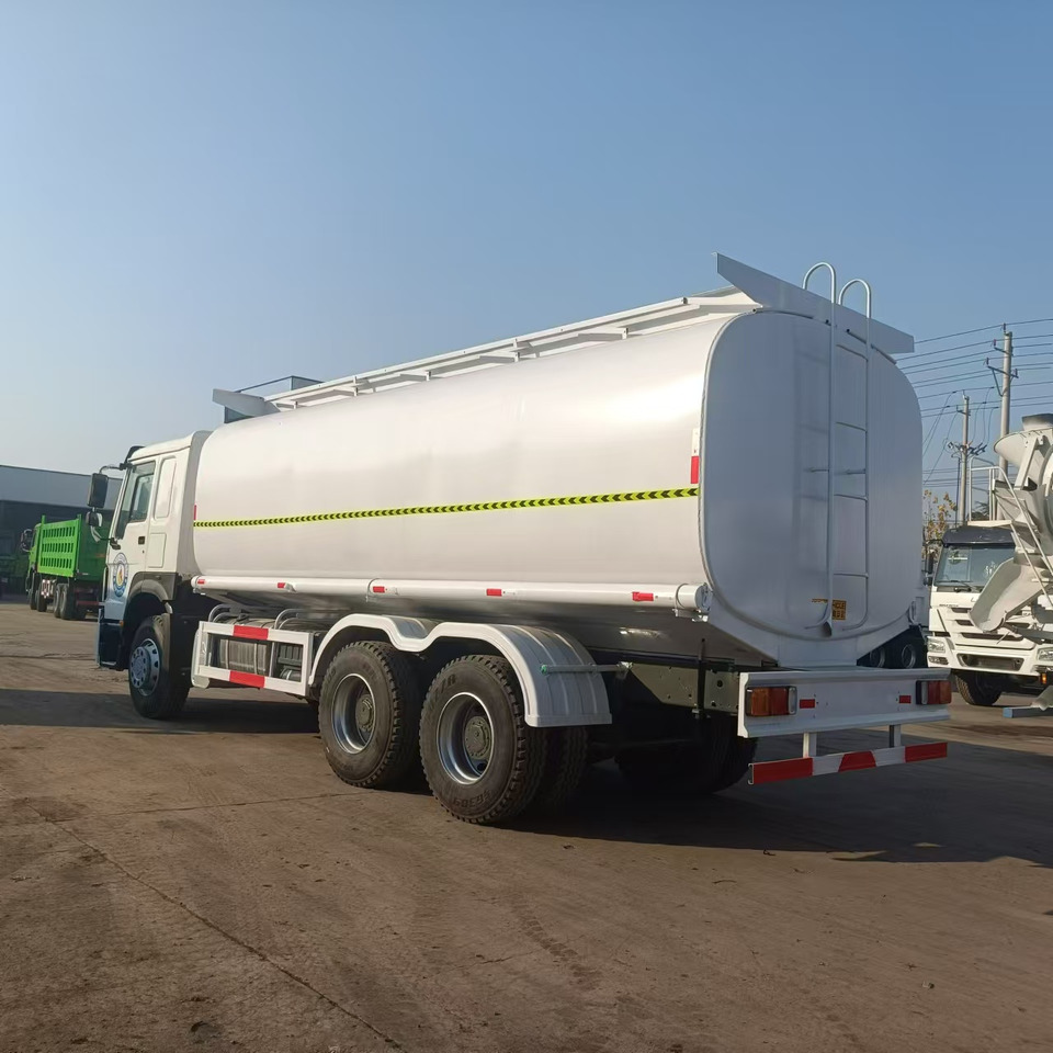 SINOTRUK HOWO - Säiliöauto: kuva SINOTRUK HOWO - Säiliöauto SINOTRUK HOWO - Säiliöauto: kuva SINOTRUK HOWO - Säiliöauto