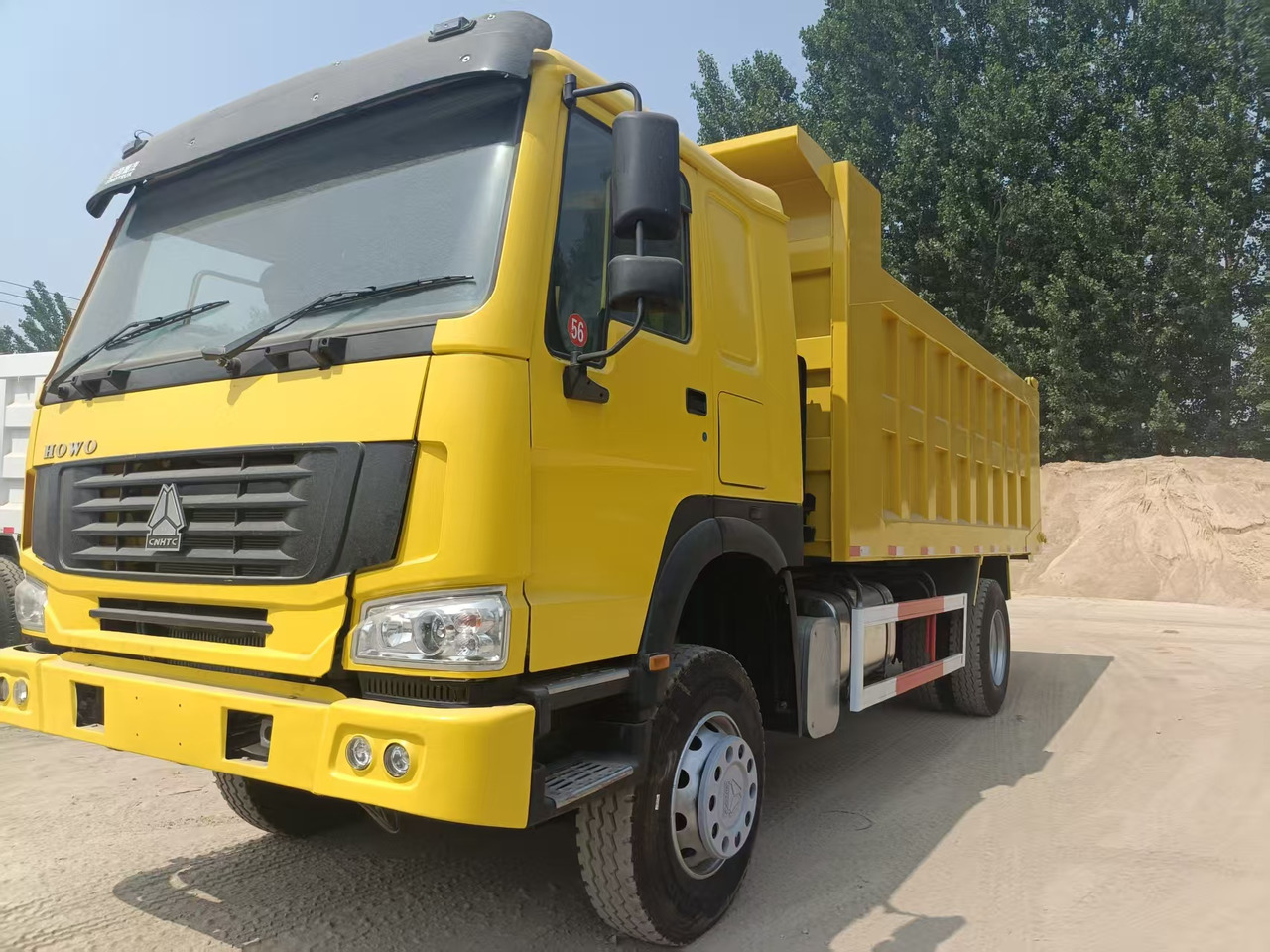 SINOTRUK Howo 4*2 - Kippiauto kuorma-auto: kuva SINOTRUK Howo 4*2 - Kippiauto kuorma-auto SINOTRUK Howo 4*2 - Kippiauto kuorma-auto: kuva SINOTRUK Howo 4*2 - Kippiauto kuorma-auto