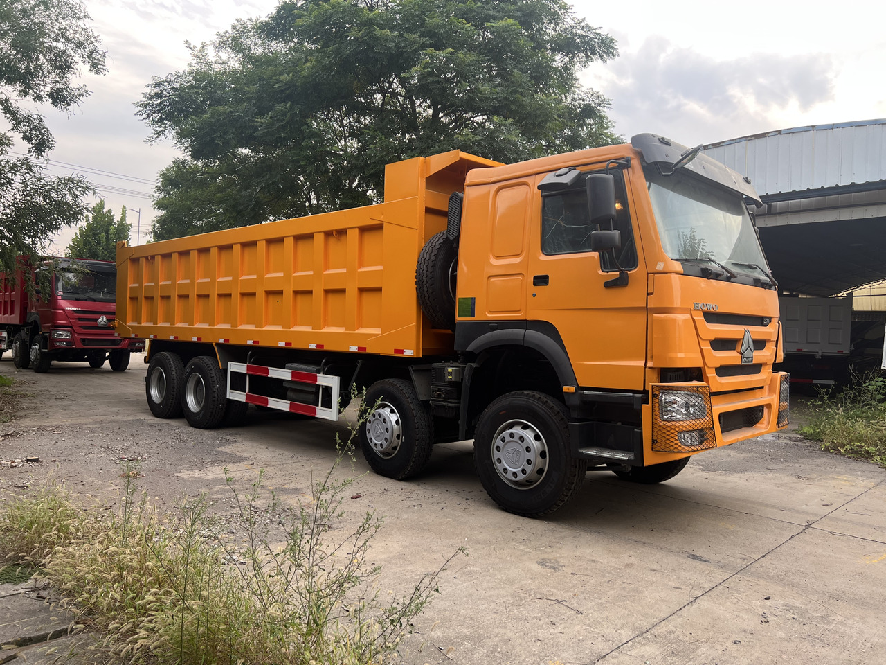 SINOTRUK Howo - Kippiauto kuorma-auto: kuva SINOTRUK Howo - Kippiauto kuorma-auto SINOTRUK Howo - Kippiauto kuorma-auto: kuva SINOTRUK Howo - Kippiauto kuorma-auto