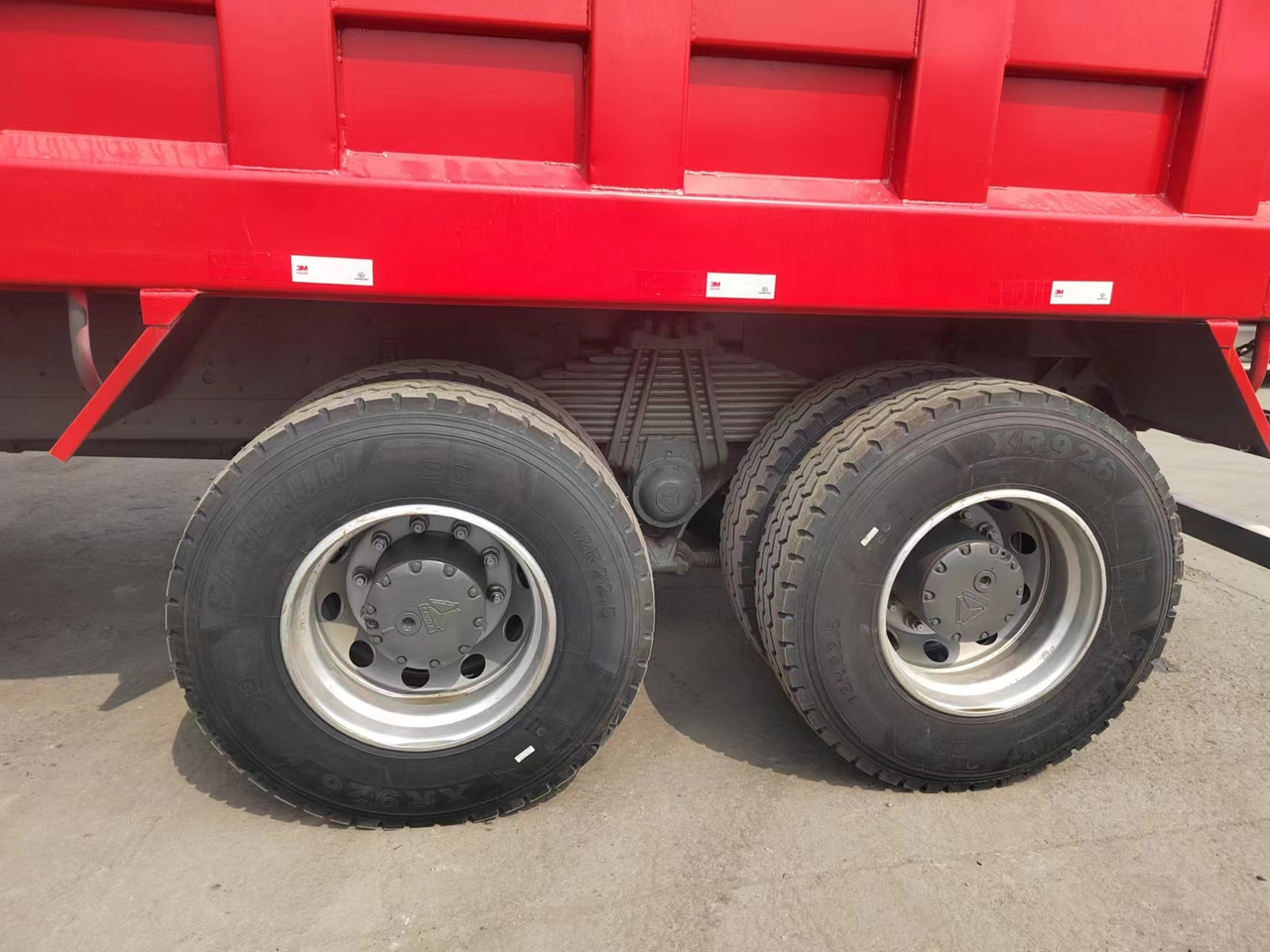SINOTRUK Howo - Kippiauto kuorma-auto: kuva SINOTRUK Howo - Kippiauto kuorma-auto SINOTRUK Howo - Kippiauto kuorma-auto: kuva SINOTRUK Howo - Kippiauto kuorma-auto