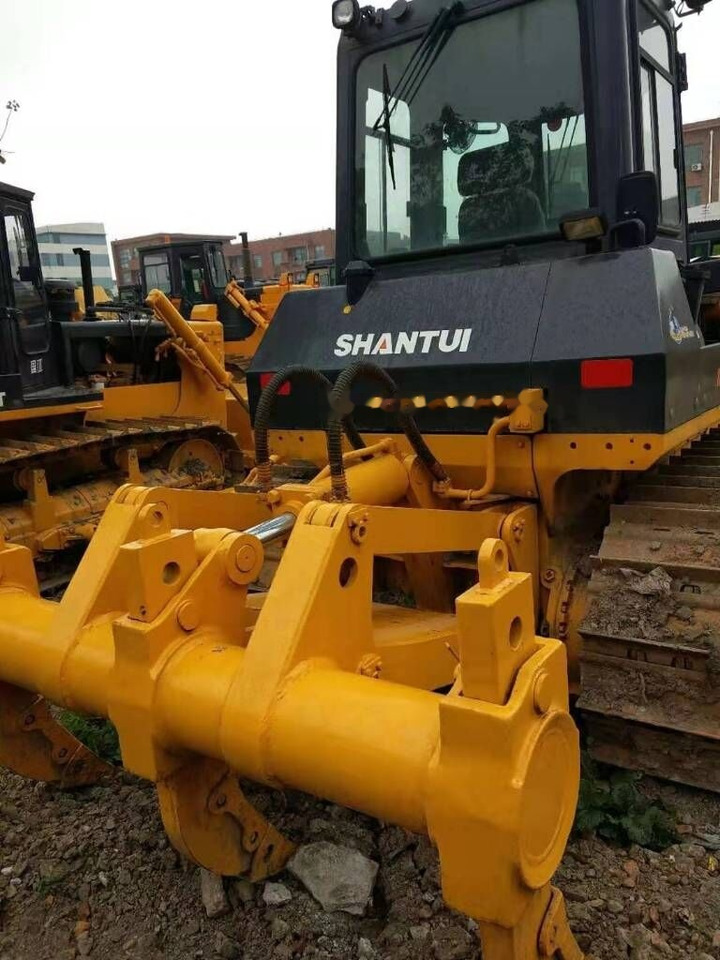 Shantui SD16 - Puskutraktori: kuva Shantui SD16 - Puskutraktori Shantui SD16 - Puskutraktori: kuva Shantui SD16 - Puskutraktori