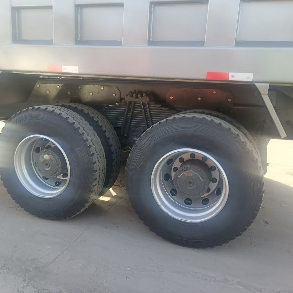 Sinotruk Howo 6*4 - Kippiauto kuorma-auto: kuva Sinotruk Howo 6*4 - Kippiauto kuorma-auto Sinotruk Howo 6*4 - Kippiauto kuorma-auto: kuva Sinotruk Howo 6*4 - Kippiauto kuorma-auto