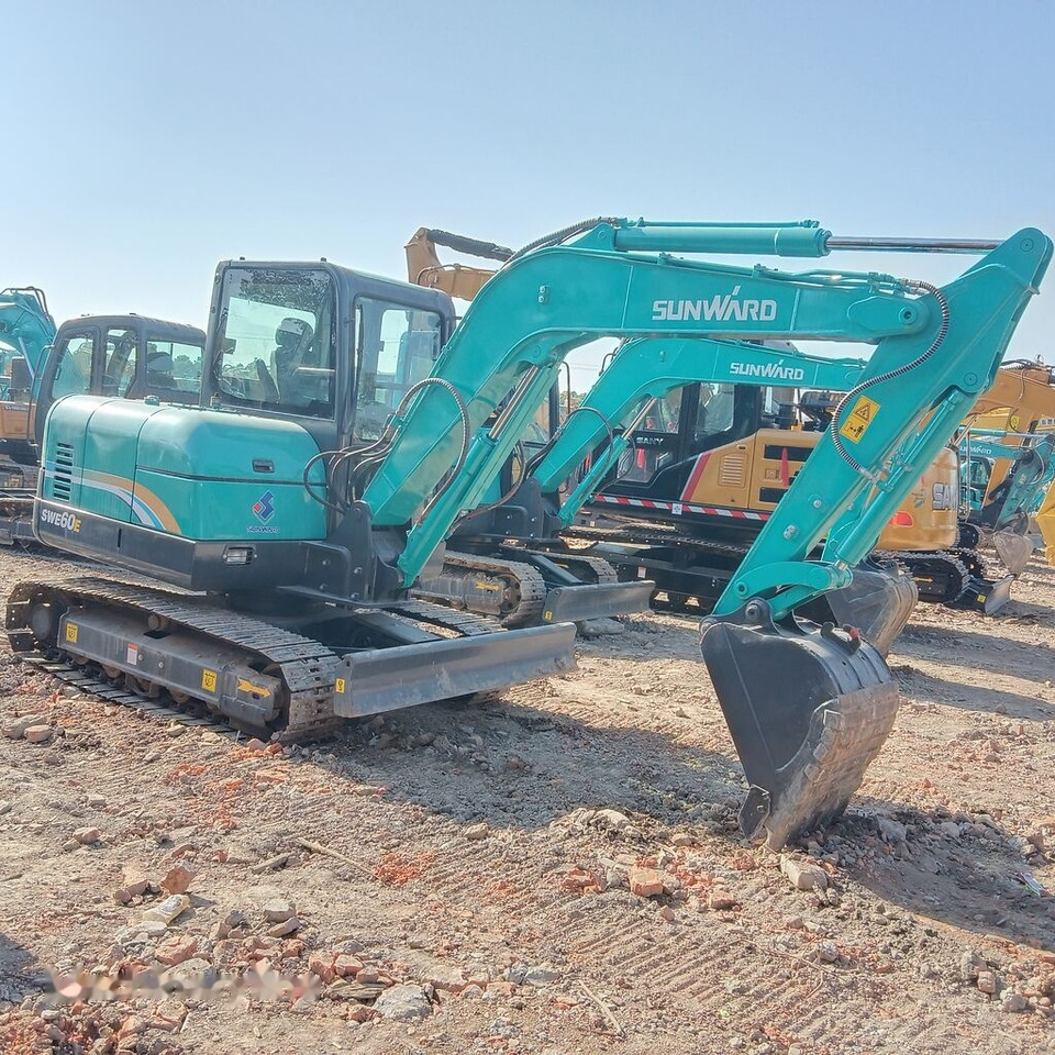 Minikuormaaja Sunward SWE60E: kuva Minikuormaaja Sunward SWE60E