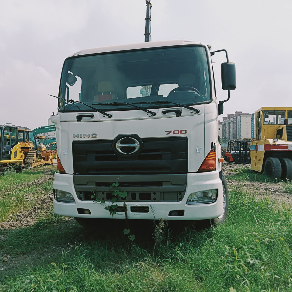 HINO 700 - Vetopöytäauto: kuva HINO 700 - Vetopöytäauto HINO 700 - Vetopöytäauto: kuva HINO 700 - Vetopöytäauto
