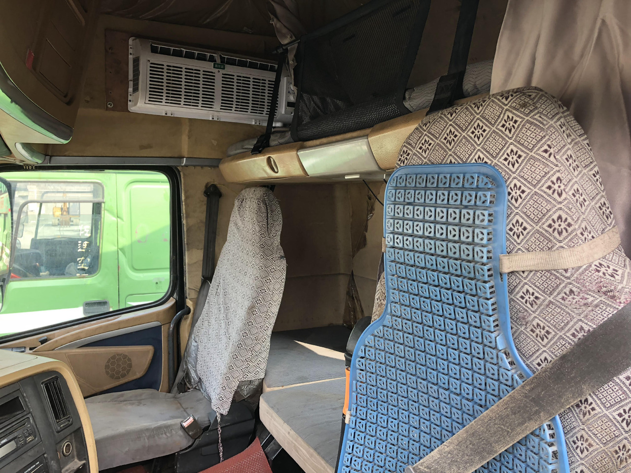 SINOTRUK HOWO A7 - Vetopöytäauto: kuva SINOTRUK HOWO A7 - Vetopöytäauto SINOTRUK HOWO A7 - Vetopöytäauto: kuva SINOTRUK HOWO A7 - Vetopöytäauto