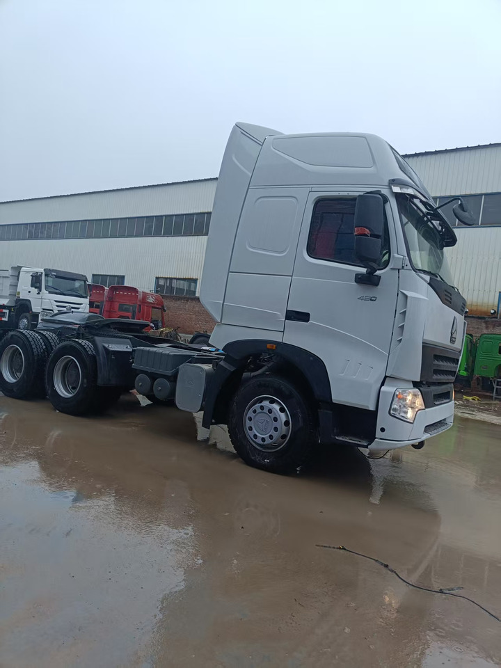SINOTRUK HOWO - Vetopöytäauto: kuva SINOTRUK HOWO - Vetopöytäauto SINOTRUK HOWO - Vetopöytäauto: kuva SINOTRUK HOWO - Vetopöytäauto