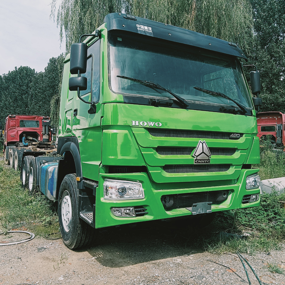 SINOTRUK HOWO - Vetopöytäauto: kuva SINOTRUK HOWO - Vetopöytäauto SINOTRUK HOWO - Vetopöytäauto: kuva SINOTRUK HOWO - Vetopöytäauto