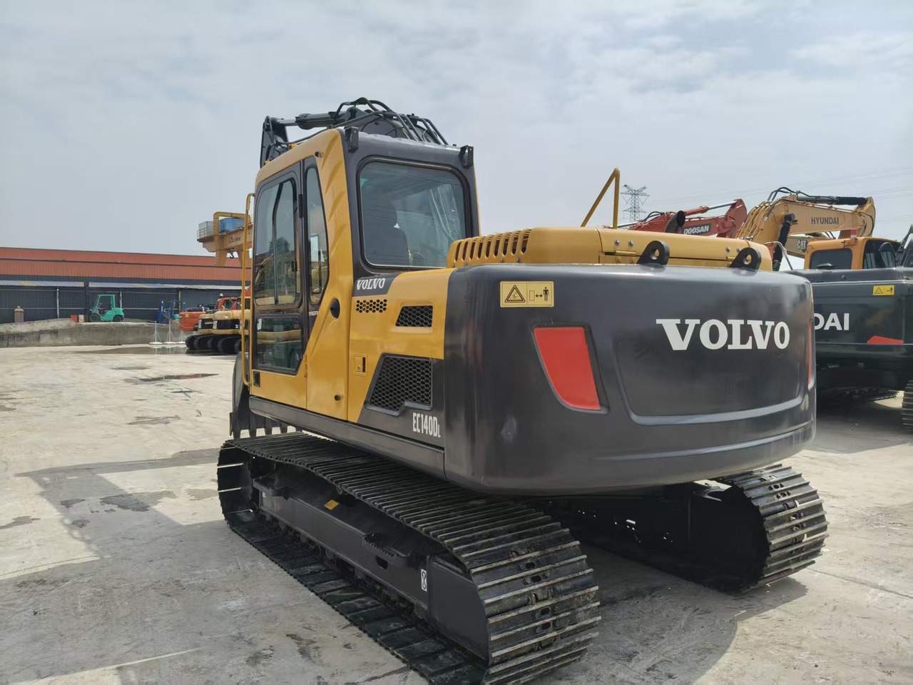 Volvo EC140DL - Telakaivukone: kuva Volvo EC140DL - Telakaivukone Volvo EC140DL - Telakaivukone: kuva Volvo EC140DL - Telakaivukone