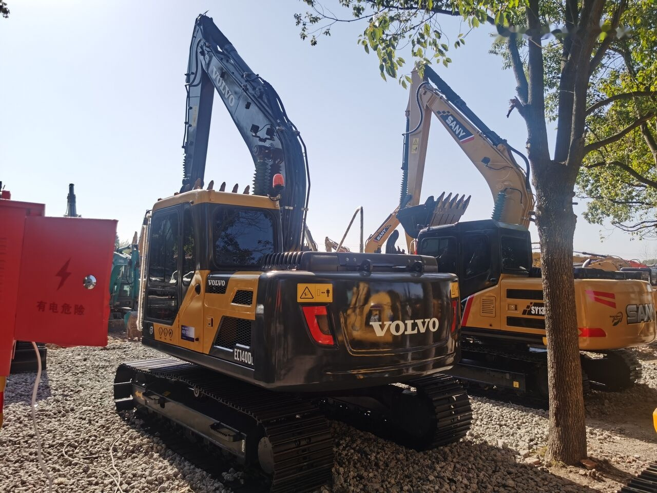 Volvo EC140DL - Telakaivukone: kuva Volvo EC140DL - Telakaivukone Volvo EC140DL - Telakaivukone: kuva Volvo EC140DL - Telakaivukone
