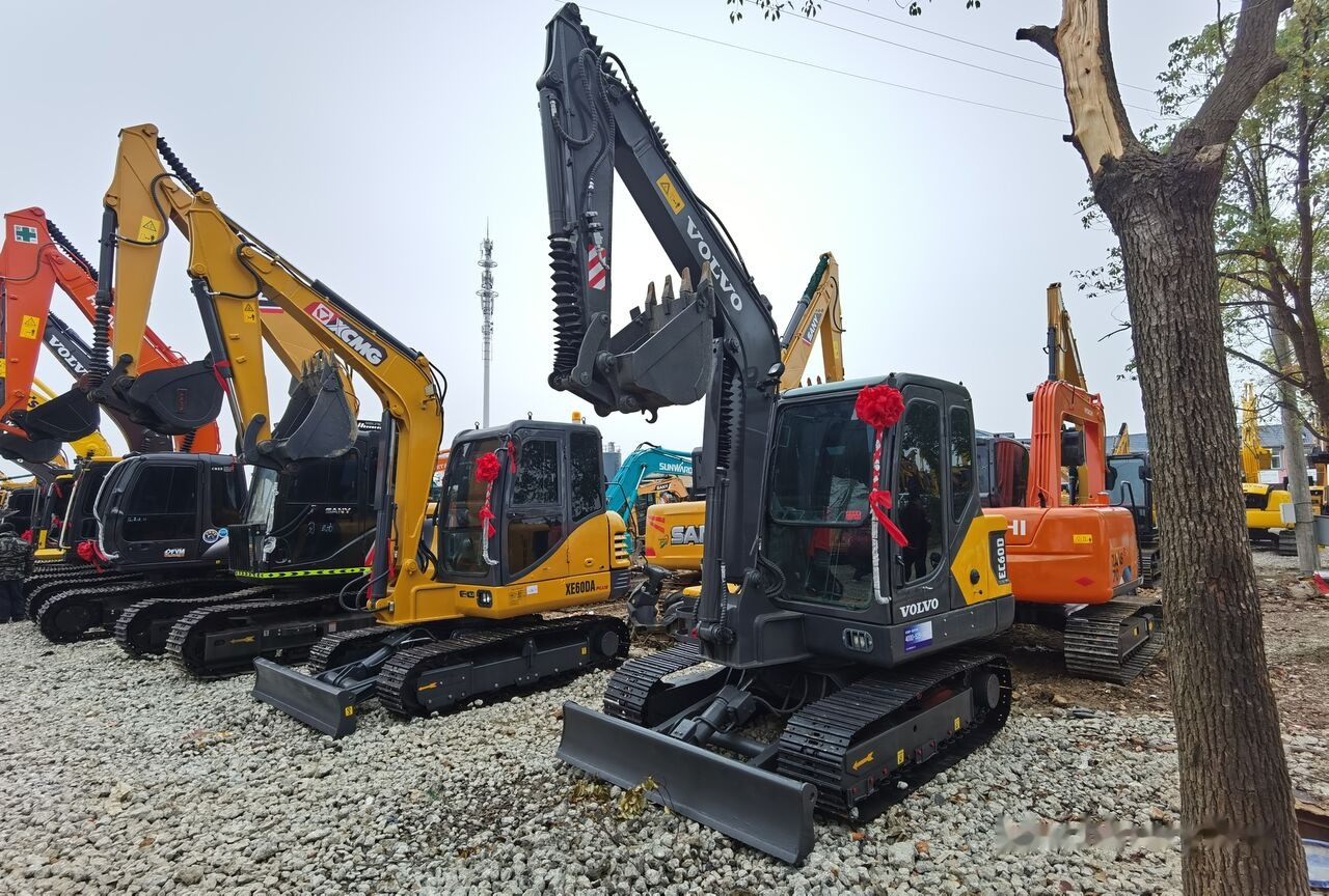 Volvo EC60D - Minikuormaaja: kuva Volvo EC60D - Minikuormaaja Volvo EC60D - Minikuormaaja: kuva Volvo EC60D - Minikuormaaja