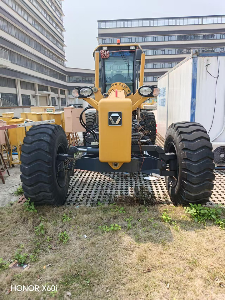 XCMG GR1653 - Tiehöylä: kuva XCMG GR1653 - Tiehöylä XCMG GR1653 - Tiehöylä: kuva XCMG GR1653 - Tiehöylä