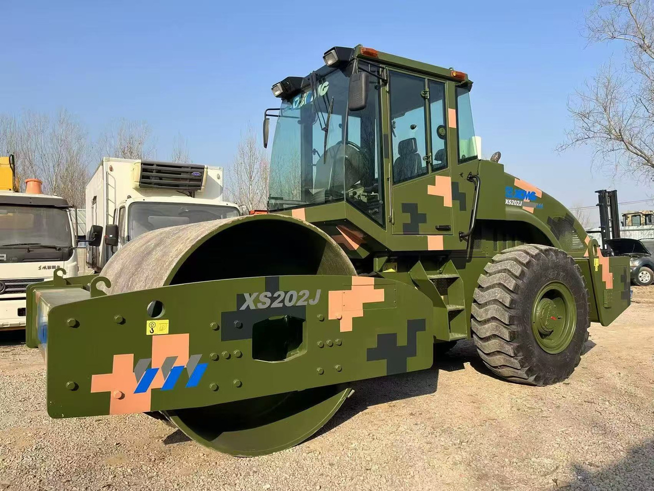 XCMG XS202J - Tiivistyskone: kuva XCMG XS202J - Tiivistyskone XCMG XS202J - Tiivistyskone: kuva XCMG XS202J - Tiivistyskone
